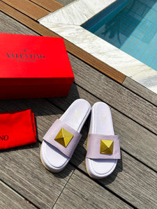 One Stud Slides