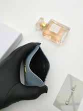 Load image into Gallery viewer, Montaigne Card Holder
