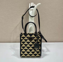 Load image into Gallery viewer, Symbole Bag
