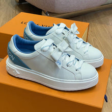 Load image into Gallery viewer, Time Out Trainers
