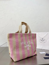 Load image into Gallery viewer, Large Raffia Tote
