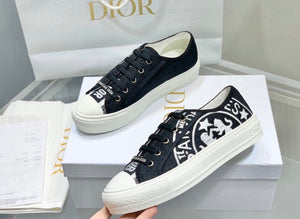 Walk n Dior