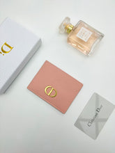 Load image into Gallery viewer, Montaigne Card Holder
