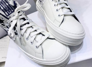 Walk n Dior