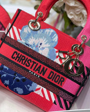 Load image into Gallery viewer, Lady D Medium
