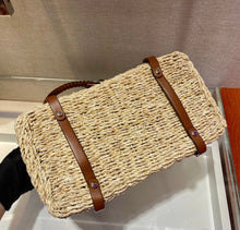 Load image into Gallery viewer, Raffia Tote
