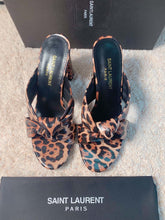 Load image into Gallery viewer, Blanca Leopard Mules
