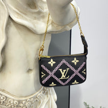 Load image into Gallery viewer, Mini Pochette
