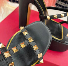 Load image into Gallery viewer, Rockstud Platform Sandals
