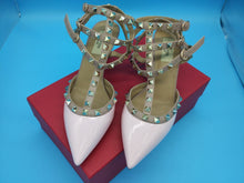 Load image into Gallery viewer, Rockstud 6.5cm Heels
