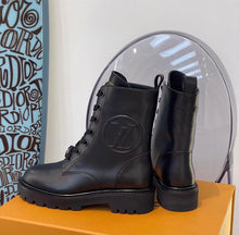 Load image into Gallery viewer, Territory Boots

