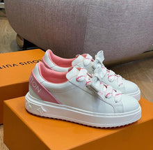 Load image into Gallery viewer, Time Out Trainers
