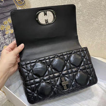 Load image into Gallery viewer, Caro Medium
