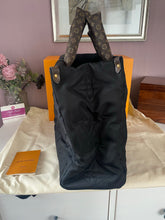 Load image into Gallery viewer, Onthego Tote
