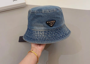 Logo Hat