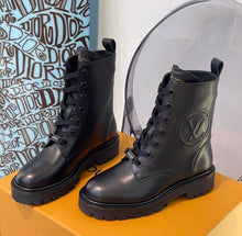 Load image into Gallery viewer, Territory Boots
