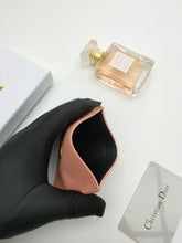 Load image into Gallery viewer, Montaigne Card Holder
