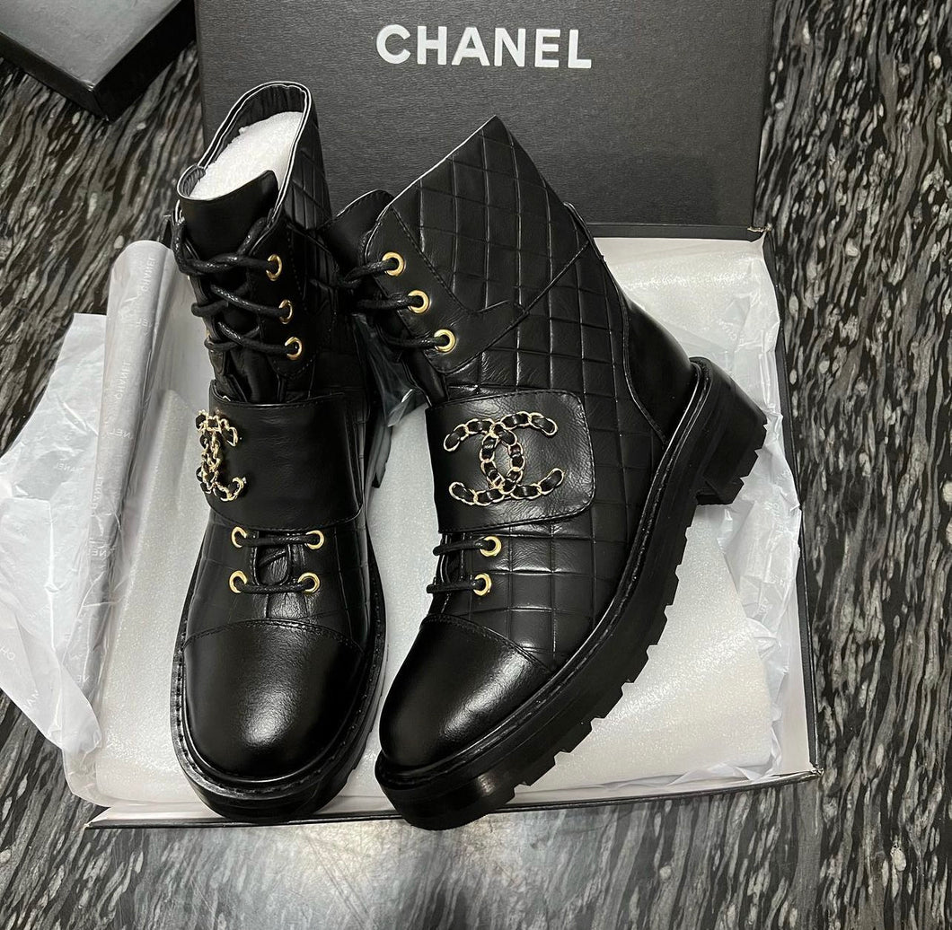 CC Chain Boots