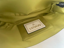 Load image into Gallery viewer, Brooch Baguette
