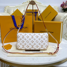 Load image into Gallery viewer, Maxi Multi Pochette
