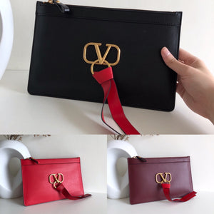 V Ring Pouch