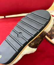 Load image into Gallery viewer, Slipper Pillow Mules
