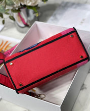 Load image into Gallery viewer, Lady D Medium
