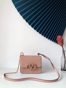 V Sling Shoulder Bag