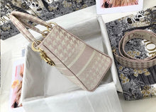 Load image into Gallery viewer, Lady D Medium
