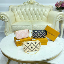 Load image into Gallery viewer, Mini Pochette
