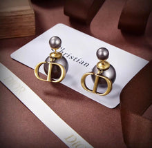 Load image into Gallery viewer, CD Pearl Earrings
