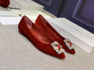 Hangisi Velvet Pumps