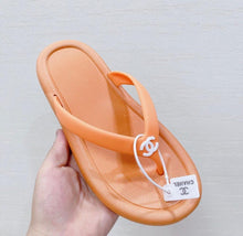 Load image into Gallery viewer, CC Sandals

