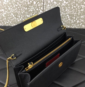 V Logo Clutch