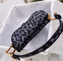 Load image into Gallery viewer, Saddle Bag
