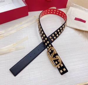 V Logo Belt