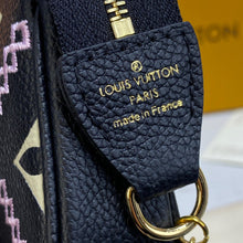 Load image into Gallery viewer, Mini Pochette
