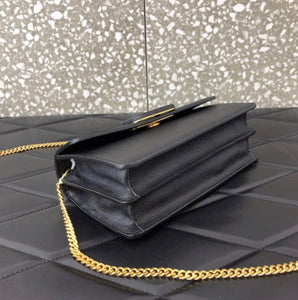 V Logo Clutch