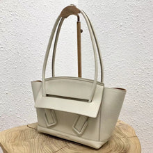 Load image into Gallery viewer, Arco Tote
