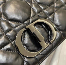 Load image into Gallery viewer, Caro Medium
