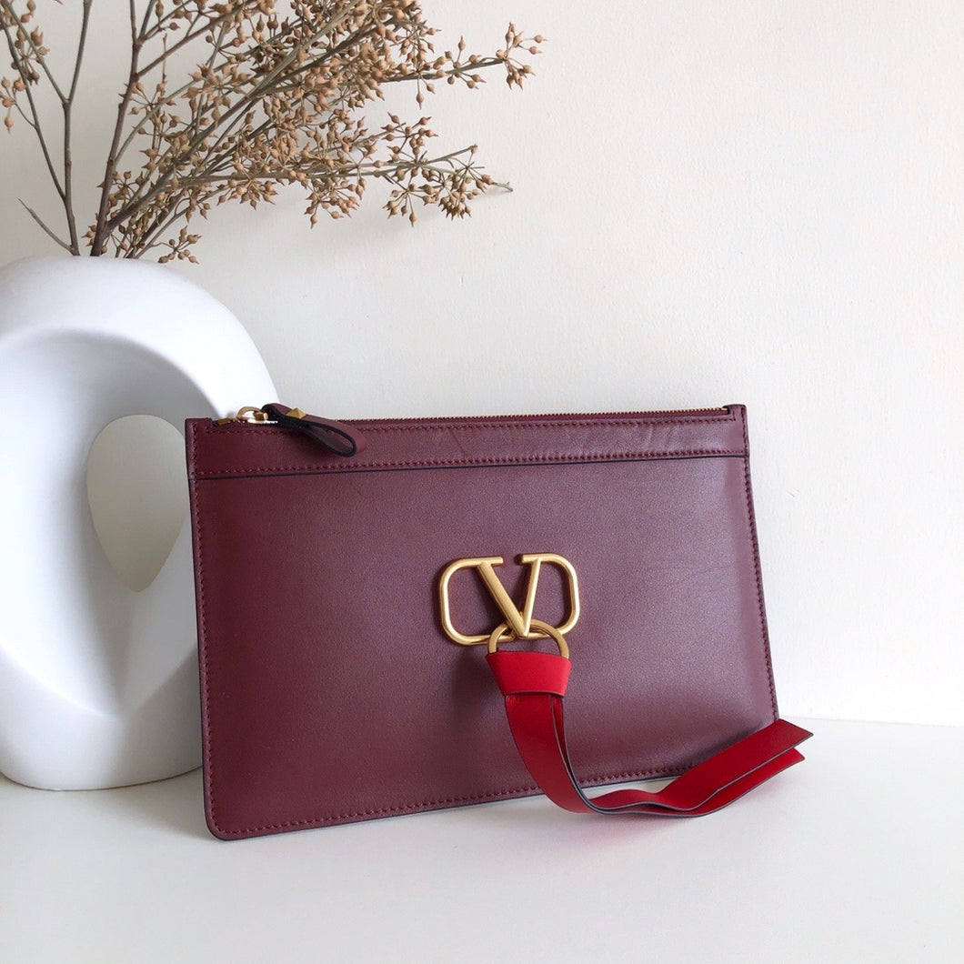 V Ring Pouch