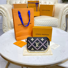Load image into Gallery viewer, Mini Pochette
