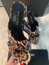 Load image into Gallery viewer, Blanca Leopard Mules
