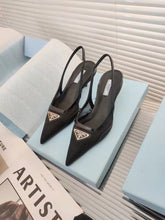 Load image into Gallery viewer, Logo Mesh Pumps
