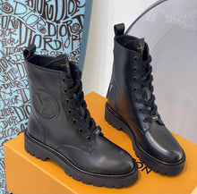 Load image into Gallery viewer, Territory Boots

