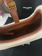 Load image into Gallery viewer, Le Fermoir Hobo

