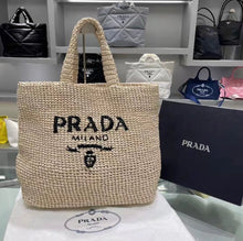 Load image into Gallery viewer, Large Raffia Tote
